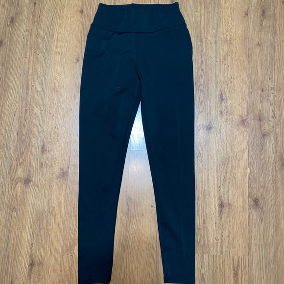 Scrunch Booty Legging - Picture 2 of 4